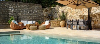 Serenity - Beautiful Newly Renovated Villa Close to Lakka