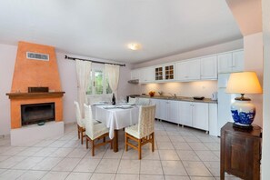 House | 4 bedrooms - Angelina Villa - Four Bedroom Traditional Paxos Villa (Paxos)