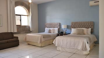 Quarto casal júnior | 1 quarto, escrivaninha, quartos à prova de som, Wi-Fi de cortesia