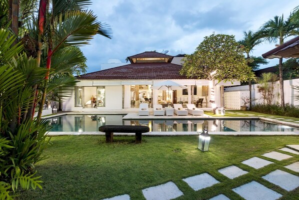 4 عدّة غرف نوم