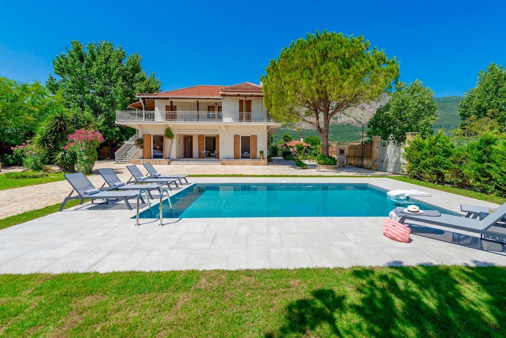 Agricola Villa image