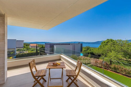 Villa VISTA with private pool and sauna