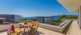 Villa VISTA with private pool and sauna