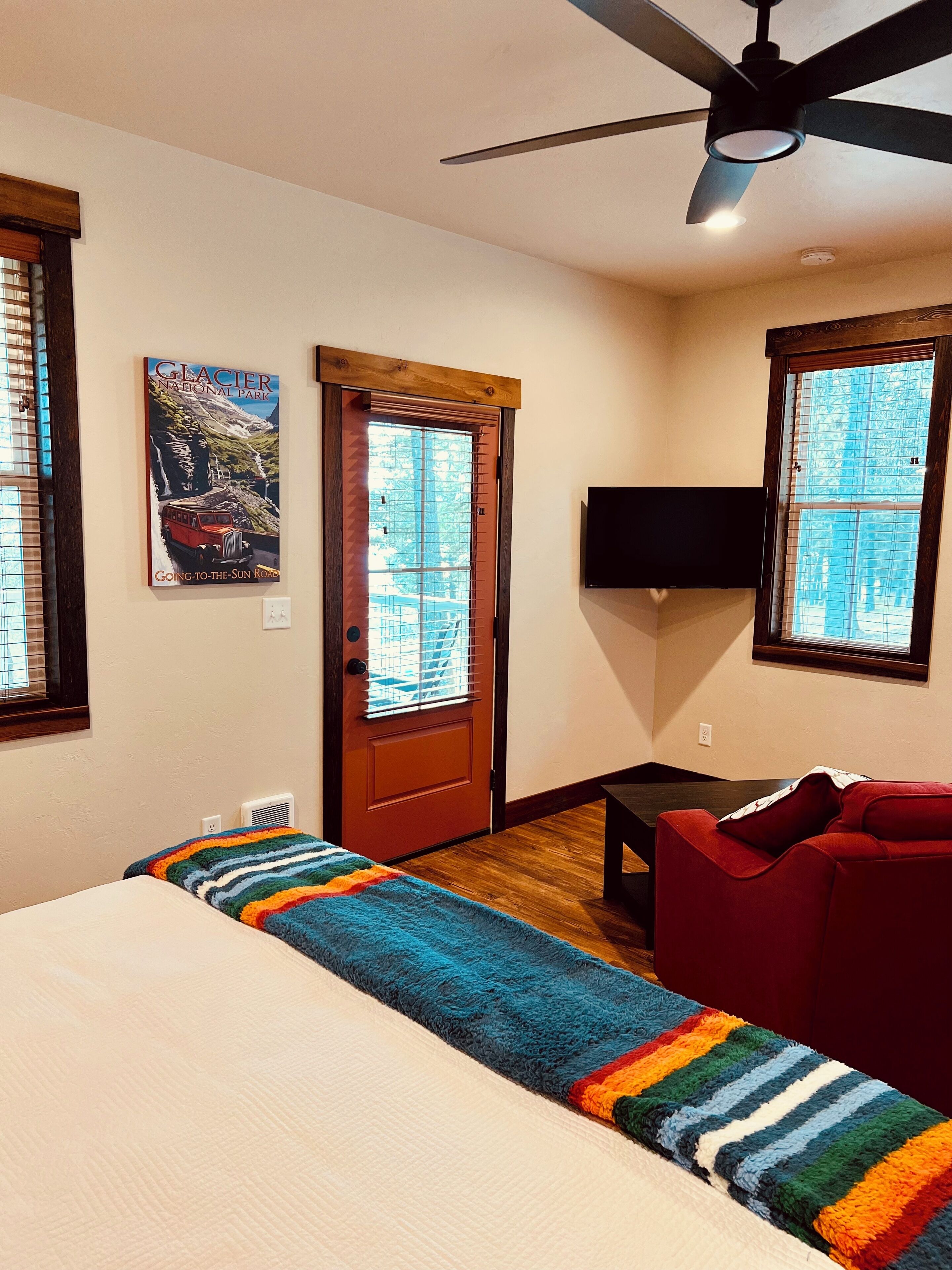 1 habitación, tabla de planchar con plancha, wifi gratis y ropa de cama 