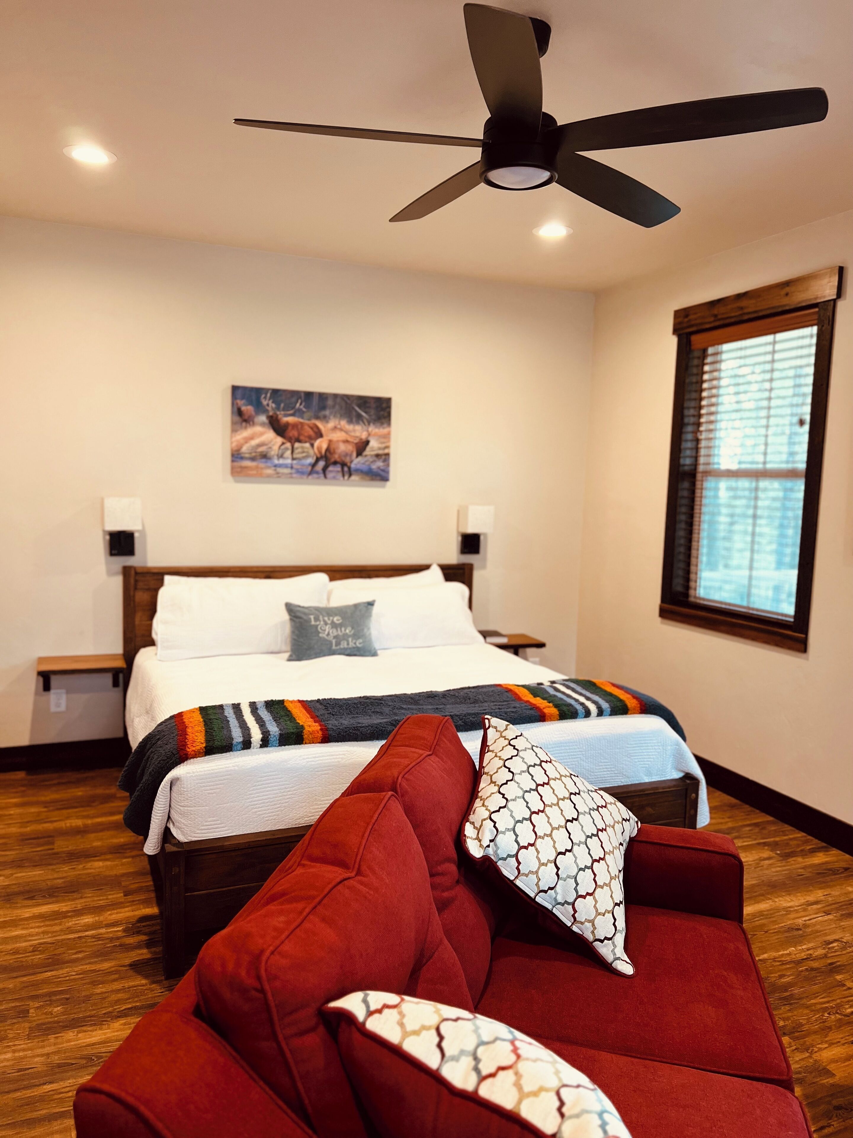 1 chambre, fer et planche à repasser, accès au Wi-Fi (inclus)