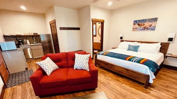1 habitación, tabla de planchar con plancha, wifi gratis y ropa de cama