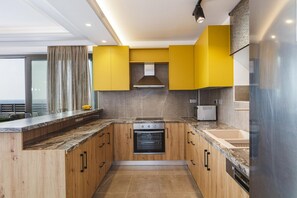 Villa | 6 bedrooms - Dodici Luxury Villa - With Heated Pool (Mylopotamos)