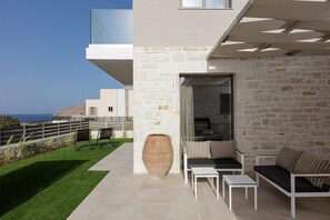 Villa | 6 bedrooms - Dodici Luxury Villa - With Heated Pool (Mylopotamos)