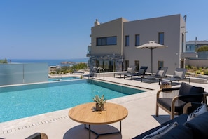 House | 8 bedrooms - Luxury Villa Aqua With 2 Private Pools (Rethymno)