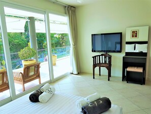 2 bedrooms - G202 Sea View Swimming Pool Jacuzzi 500m to the Beach (Karon)
