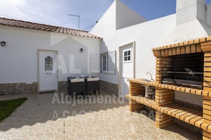 House | 2 bedrooms - White House by Acasadascasas (Mafra)