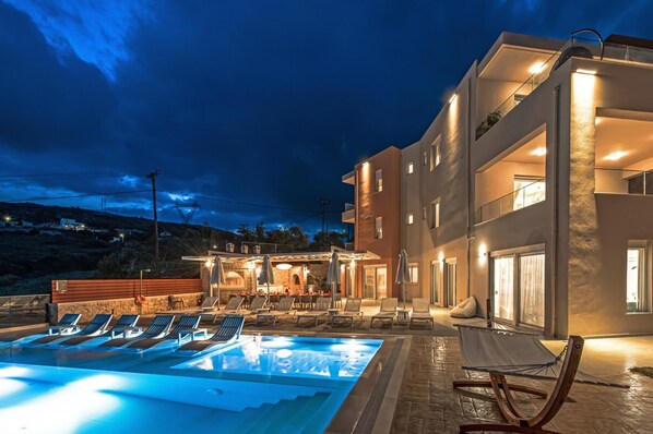 Villa | 11 bedrooms - Luxury Villa Oasis 11 Bedrooms With Heated Pool (Rethymno)