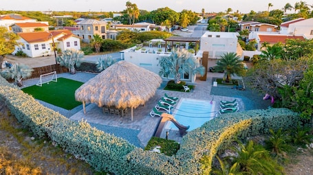 9 habitaciones . Koyari Modern Condos 9 Bedroom 7 Bathroom