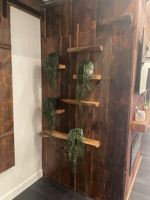 Interior - Osceola Lake Retreat minutes from Downtown, Breweries, Crafts, Equestrian Trail (Hendersonville)