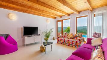 House, Smoking | 3 bedrooms