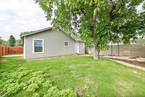 Exterior - Cozy home is 5 min from Shannon Medical facility 2/2 (San Angelo)
