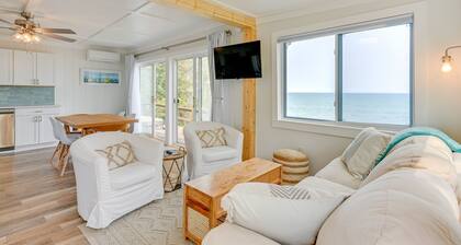 Beachy Palms Cottage on Lake Huron w/ Hot Tub!