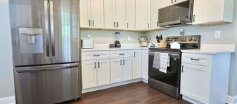 NEW! Classy 3BR Home ~ 5 min to DT + Eateries