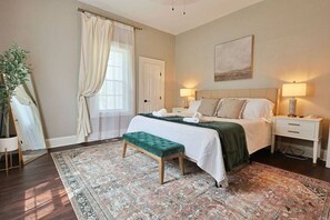 3 室のベッドルーム、アイロン / アイロン台、WiFi、ベッドシーツ