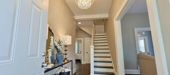 NEW! Classy 3BR Home ~ 5 min to DT + Eateries