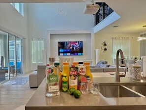 Interior - Luxury Living - 5BR/5BA Home Near Disney & Golf! (Davenport)