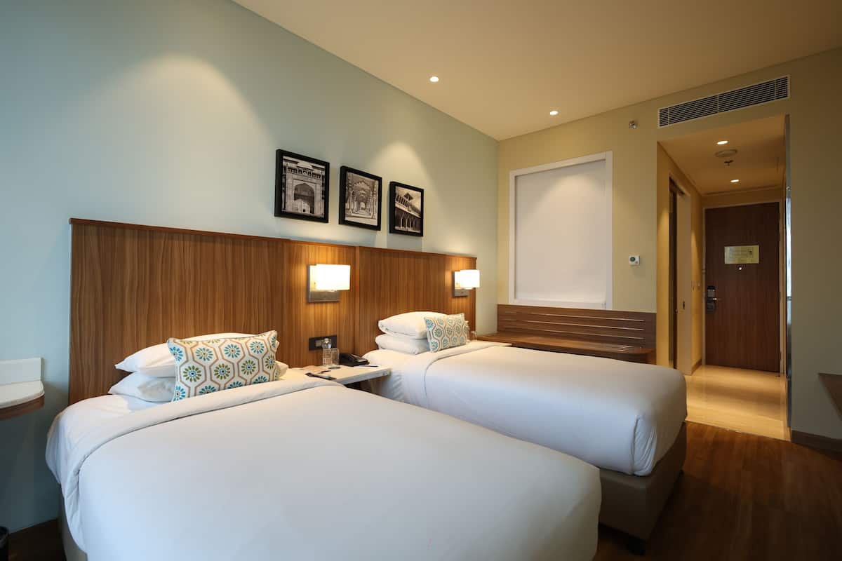 Premium bedding, minibar, in-room safe, desk
