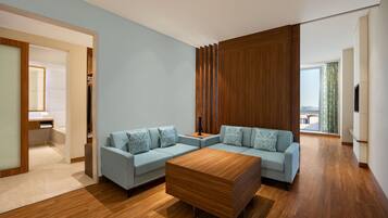 Premium bedding, minibar, in-room safe, desk