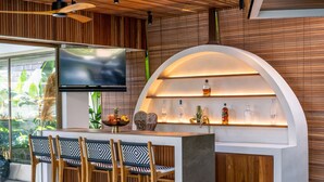Bar (on property) - Architect's 3BR Villa, Canggu (Canggu)