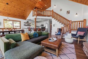 TV, fireplace, offices - Wolf Den Cabin • Spa • Walk to Lake (Big Bear Lake)