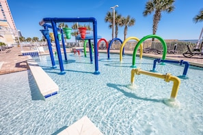 Una piscina techada, una piscina climatizada