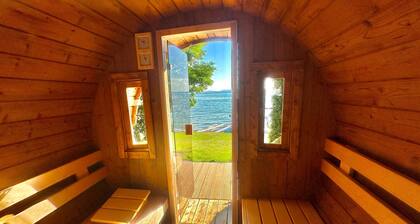Lakefront vacation home with private beach & sauna – Villa Noho