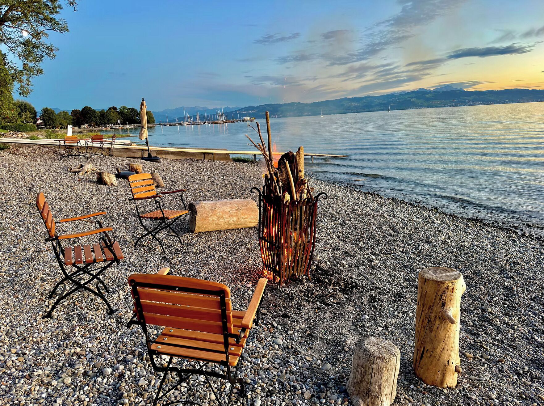 Am Strand, Liegestühle, Strandtücher