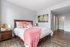 2 dormitoris, escriptori, planxa i posts de planxar i wifi gratuïta 