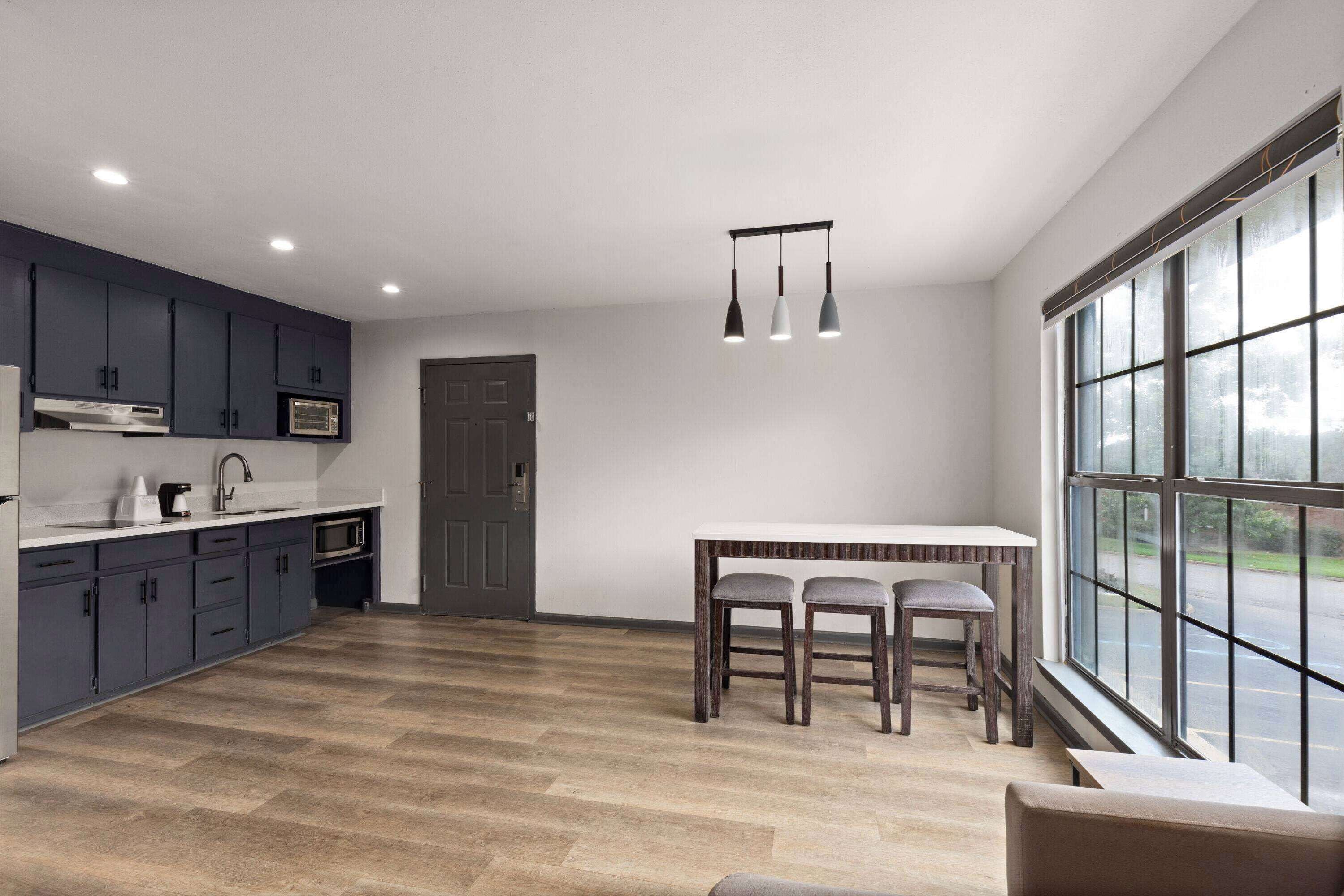 デスク、WiFi (無料)、ベッドシーツ