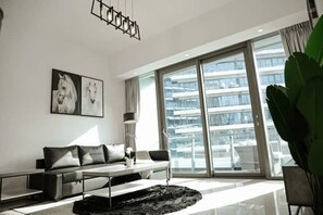 Living area - Stunning 1BR at Silverene Full Marina Views - JBR (Dubai)