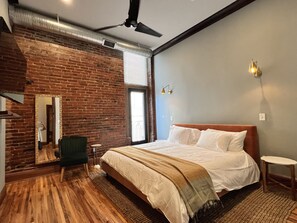2 slaapkamers, een strijkplank/strijkijzer, wifi, beddengoed
