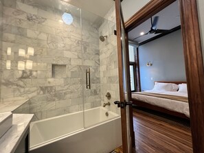 Hårtørrer, håndklæder, Sæbe, Shampoo