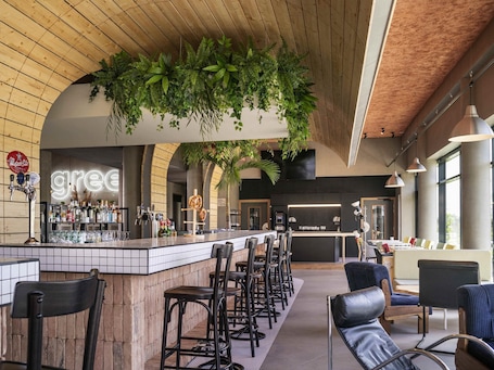 Bar (on property). Greet Hotel Cernay Mulhouse