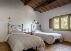 7 habitaciones, wifi y ropa de cama 