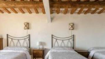 7 slaapkamers, wifi, beddengoed