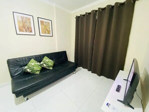 Smart TV 32 polegadas com canais a cabo, TV, Netflix