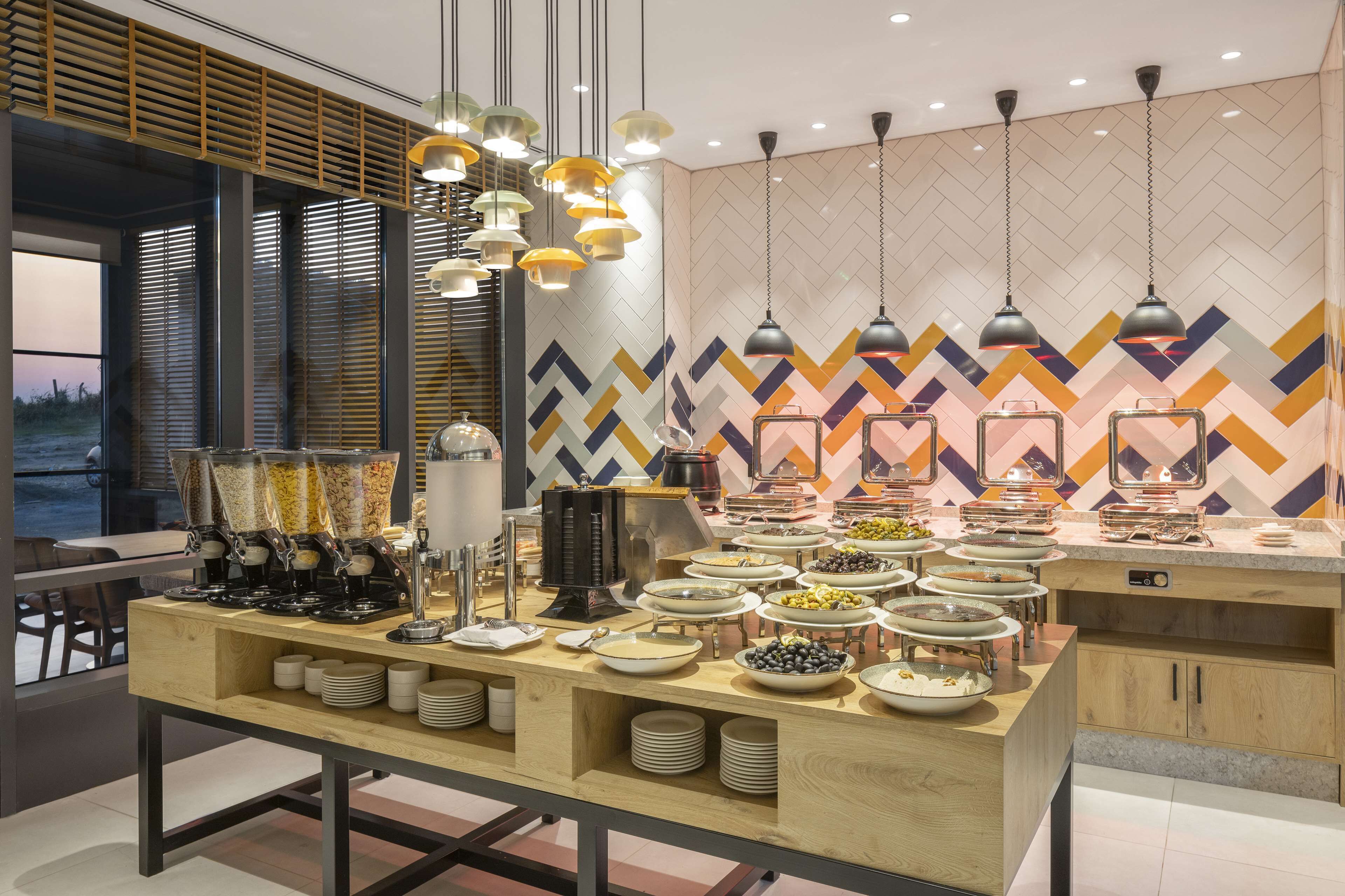 Desayuno buffet incluido todos los días 