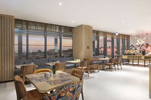 Gratis morgenmadsbuffet hver dag