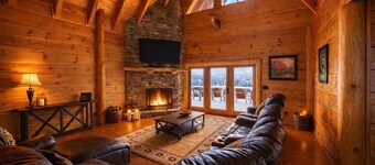 Huge Mountain Estate,Blue Ridge View, Sleeps 18, Hot Tub, Deck, & Game Room