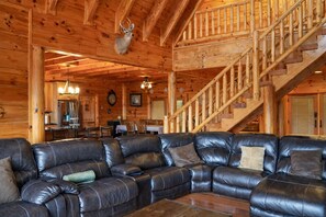 Téléviseur connecté, foyer, table de baby-foot