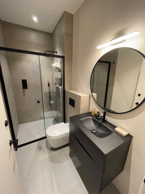 Shower - Stylishly Designed 1BD Flat by Battersea Park (London)