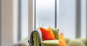 Interior - Stylishly Designed 1BDR Flat by Battersea Park (London)