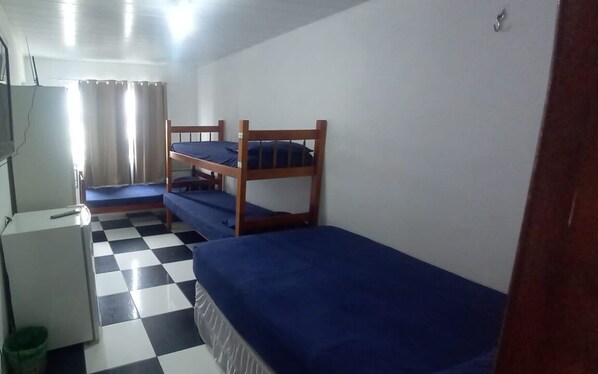 7 chambres, Wi-Fi, literie fournie