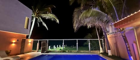 Piscine extérieure