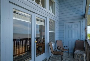 Terrace/patio - Fenimore Mill 2E - Open Gulf, Pool, Hot Tub! (Cedar Key)